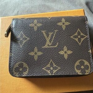 Louis Vuitton Monogram zip wallet small